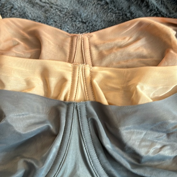 SKIMS NO SHOW unlined molded balconette bra 34DD NWT (SK0003) - Picture 4 of 5